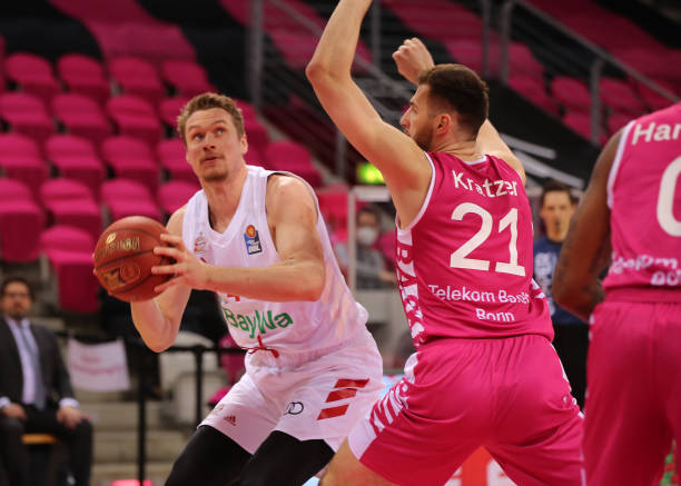 而国王则在 而国王则在