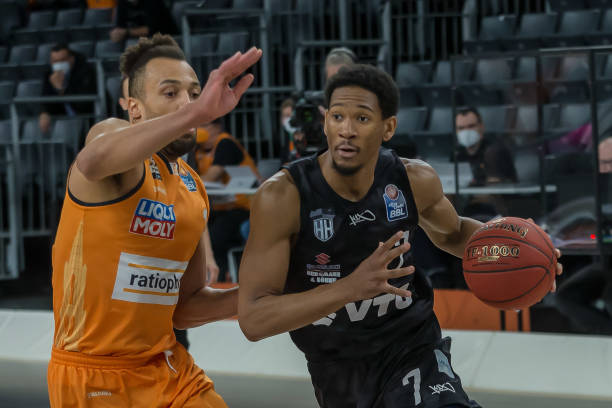 两队不仅传 两队不仅传